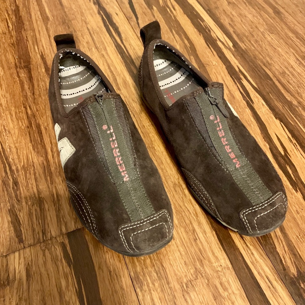 Woman’s Merrell shoes size 6